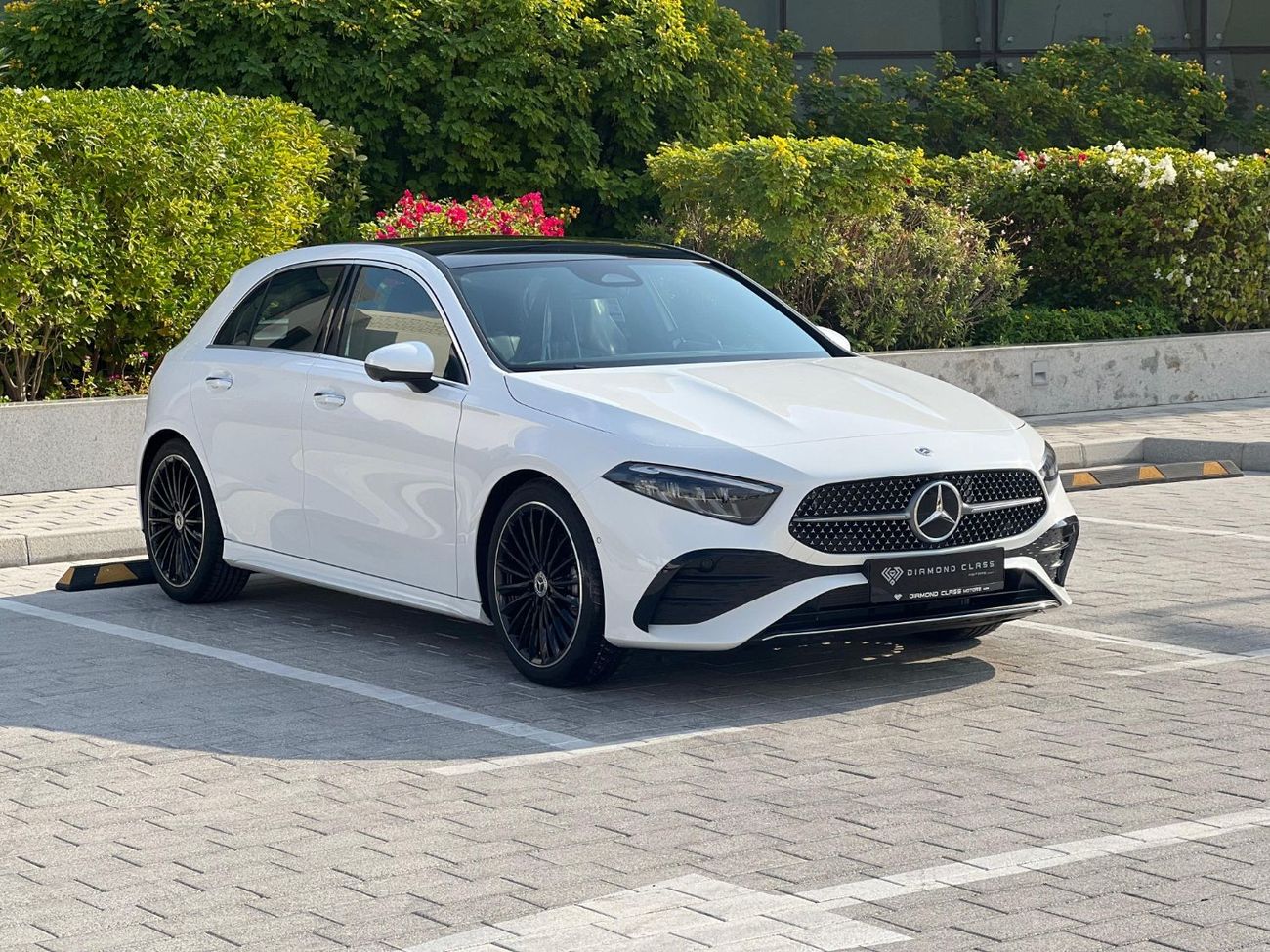 مرسيدس بنز A 200 مرسيدس A200 بانوراما خليجي تحت ضمان الوكالة ا