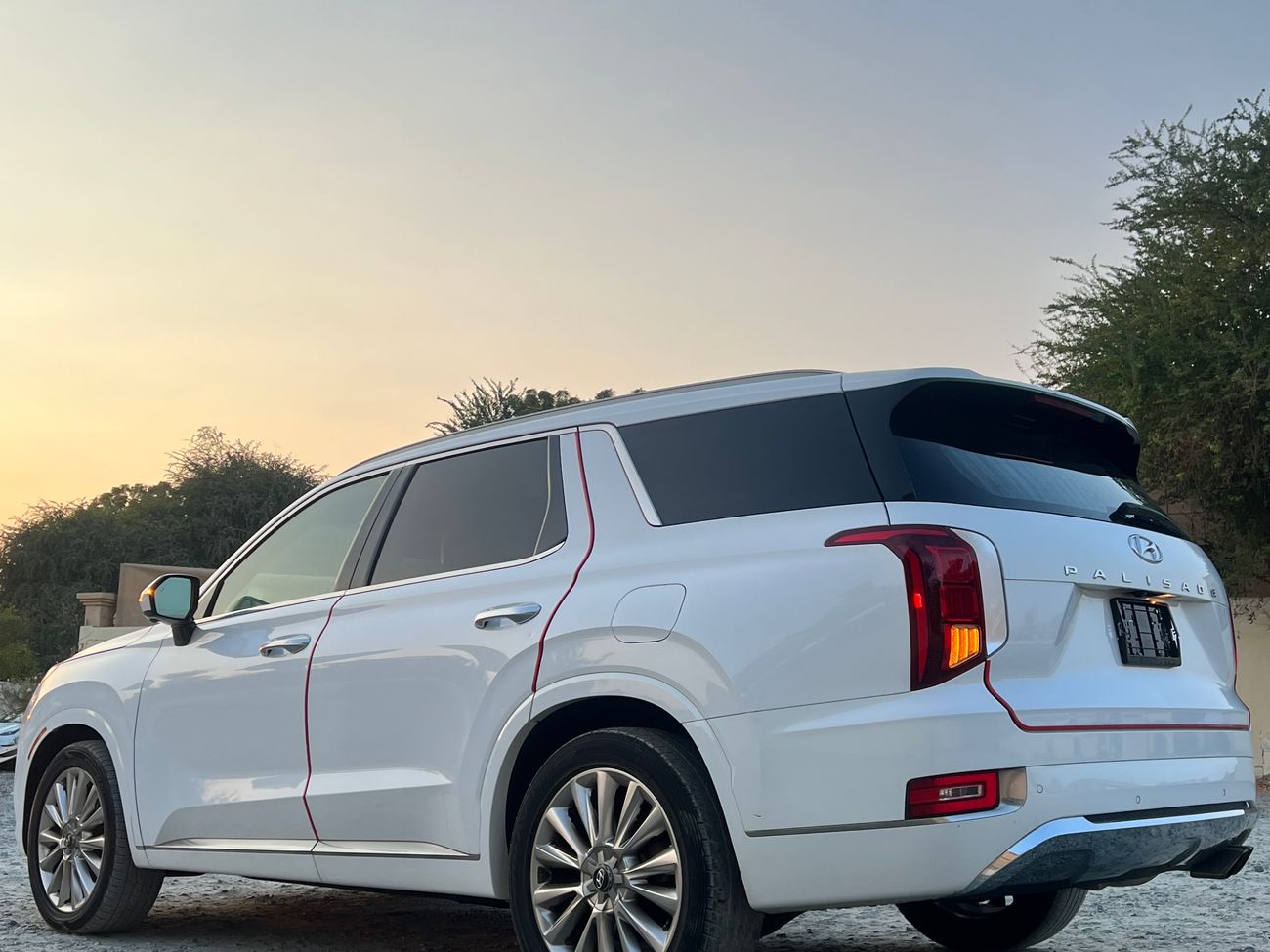 هيونداي باليساد limited AWL 3.8 double sunroof cantara top end model