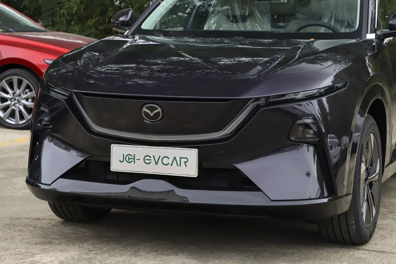 Mazda EZ 60 Extended Range 200 Max