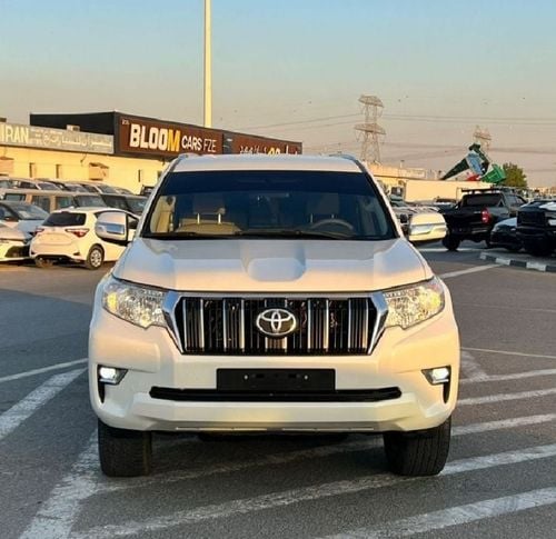 Toyota Prado Toyota prado 2018Model TxL 4.0L v6 petrol Engine AWD 4x4 Rear camera & sensors Full option colour wh