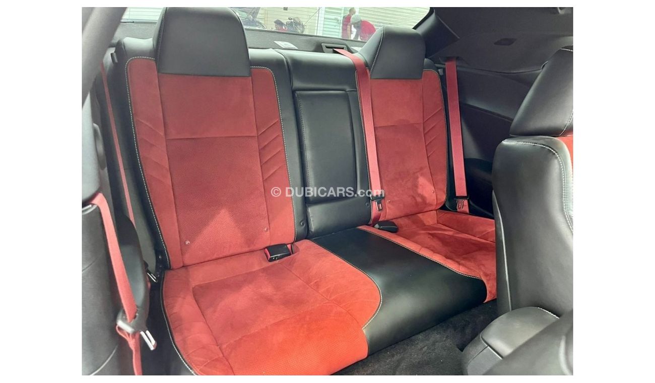 Dodge Challenger SRT Hellcat SRT Hellcat 2017 Dodge Challenger Hellcat Manual, 1 of 4 in UAE, Dodge Warranty 2022, Fu