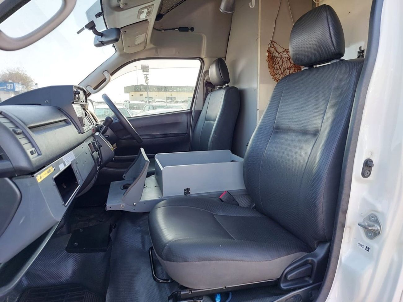 Toyota Hiace TOYOTA HIACE VAN AMBULANCE RHD 2015 MODEL 2.7 L PETROL AUTOMATIC(PM15323)