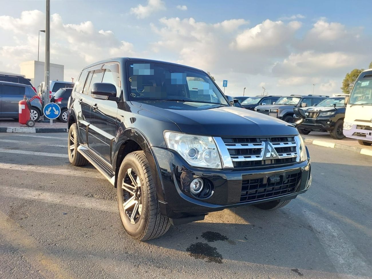ميتسوبيشي باجيرو MITSUBISHI PAJERO SUV RHD 2012 MODEL 3.2 L DIESEL AUTOMATIC(PM01286)