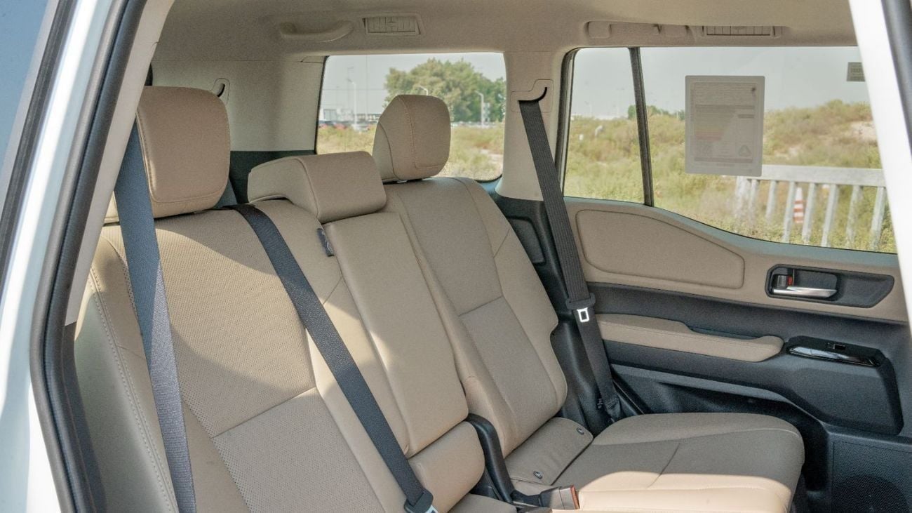 Toyota Prado 2026 Toyota Land Cruiser Prado 2.8L AT Diesel (White-Beige)