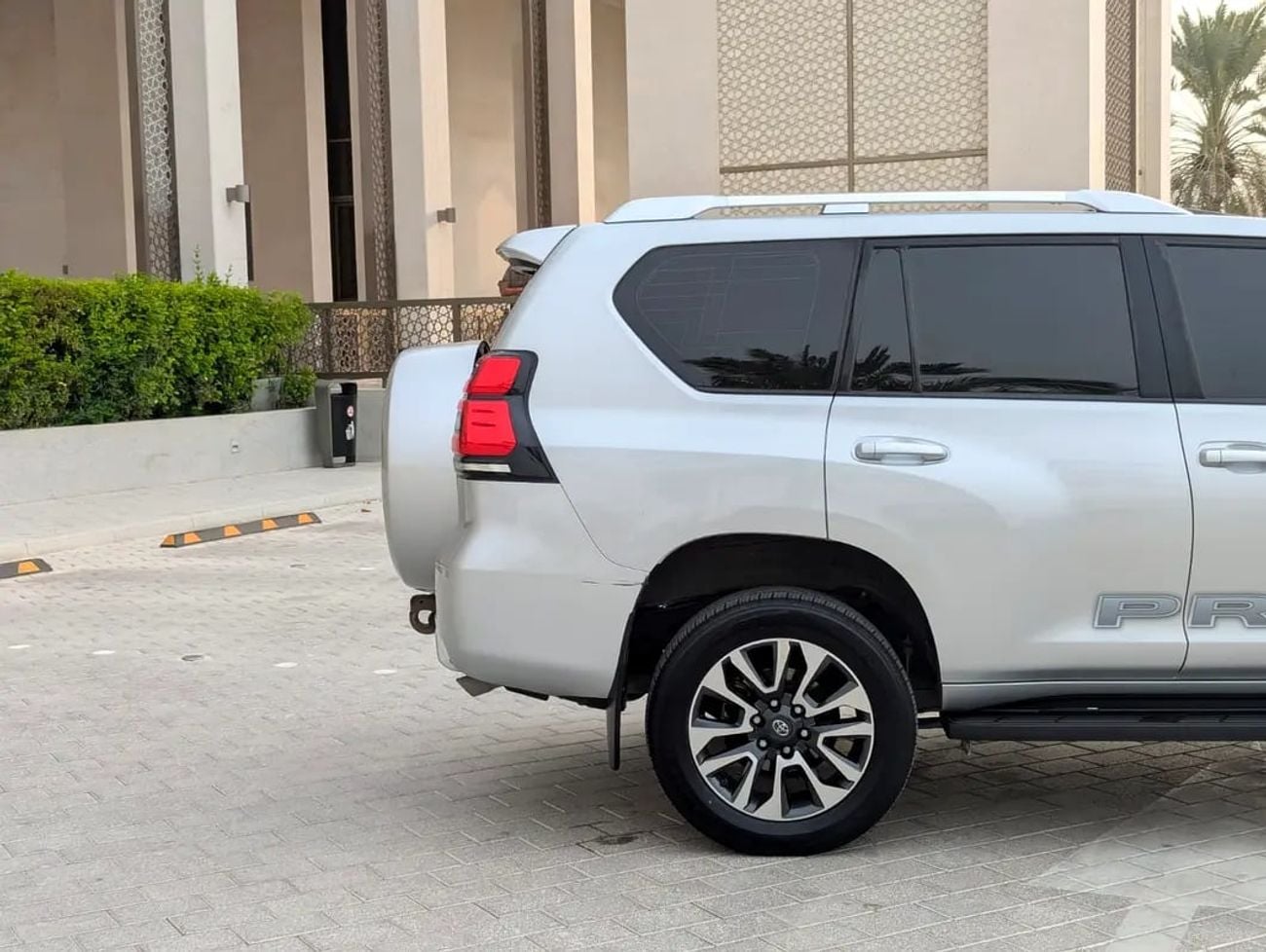 Toyota Prado TX-L Top full Option V6 4.0L GCC specs Excellent Condition