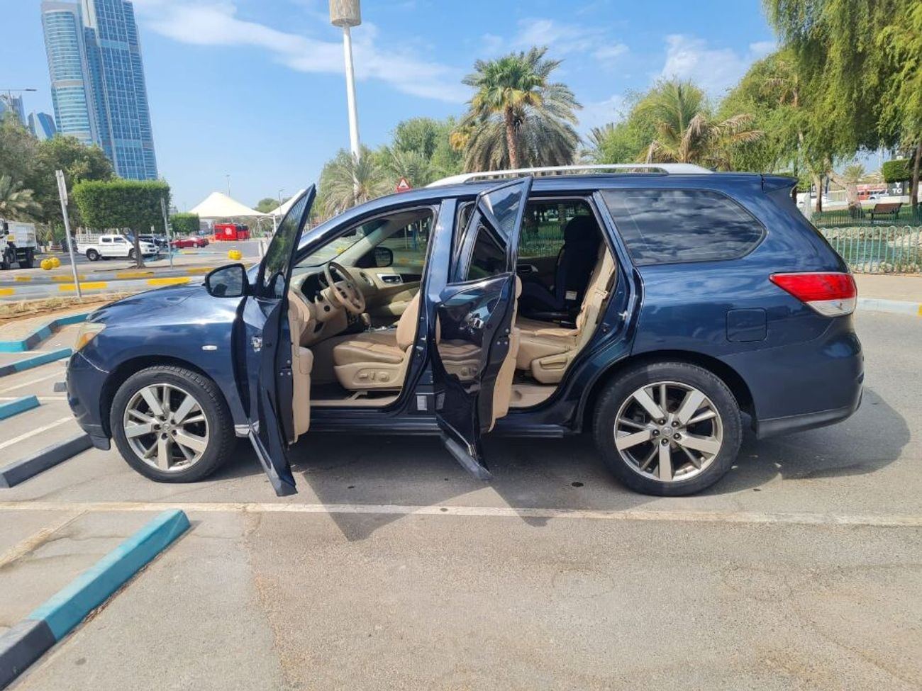 نيسان باثفايندر SL 3.5L (260 HP) FWD