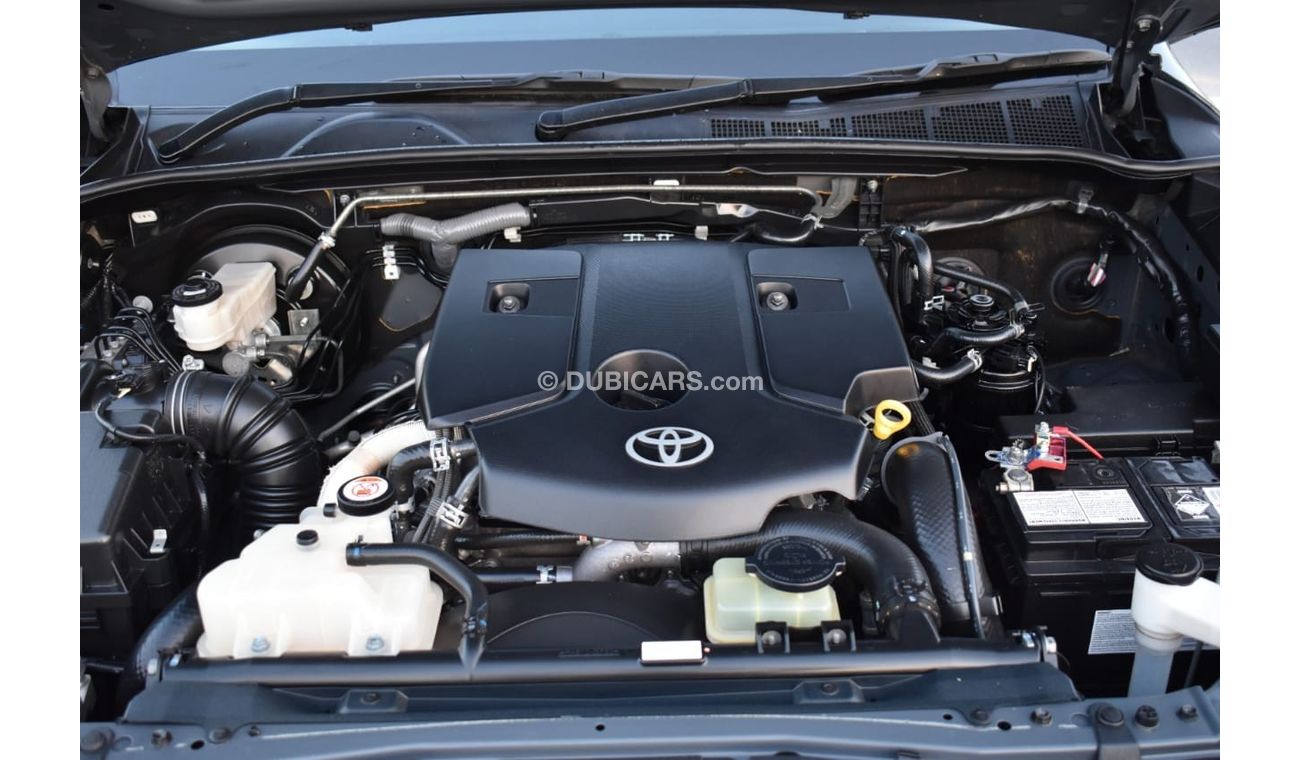 Toyota Hilux 2.8 L DIESEL RIGHT HAND DRIVE