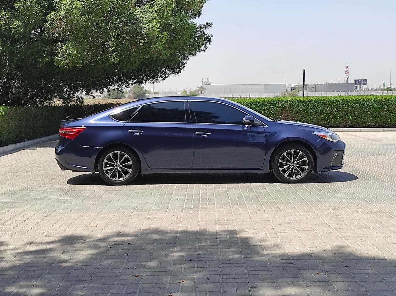 Toyota Avalon Toyota Avalon 2017 xle V6 full options with out sunroof clean car