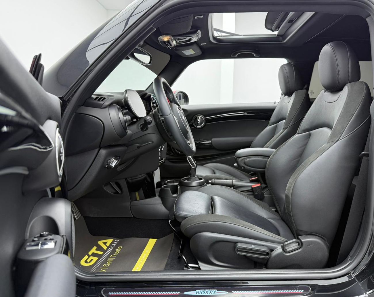 ميني كوبر إس 2023 MINI Cooper S (JCW Kit) ,Agency Warranty ,Full Service History, GCC