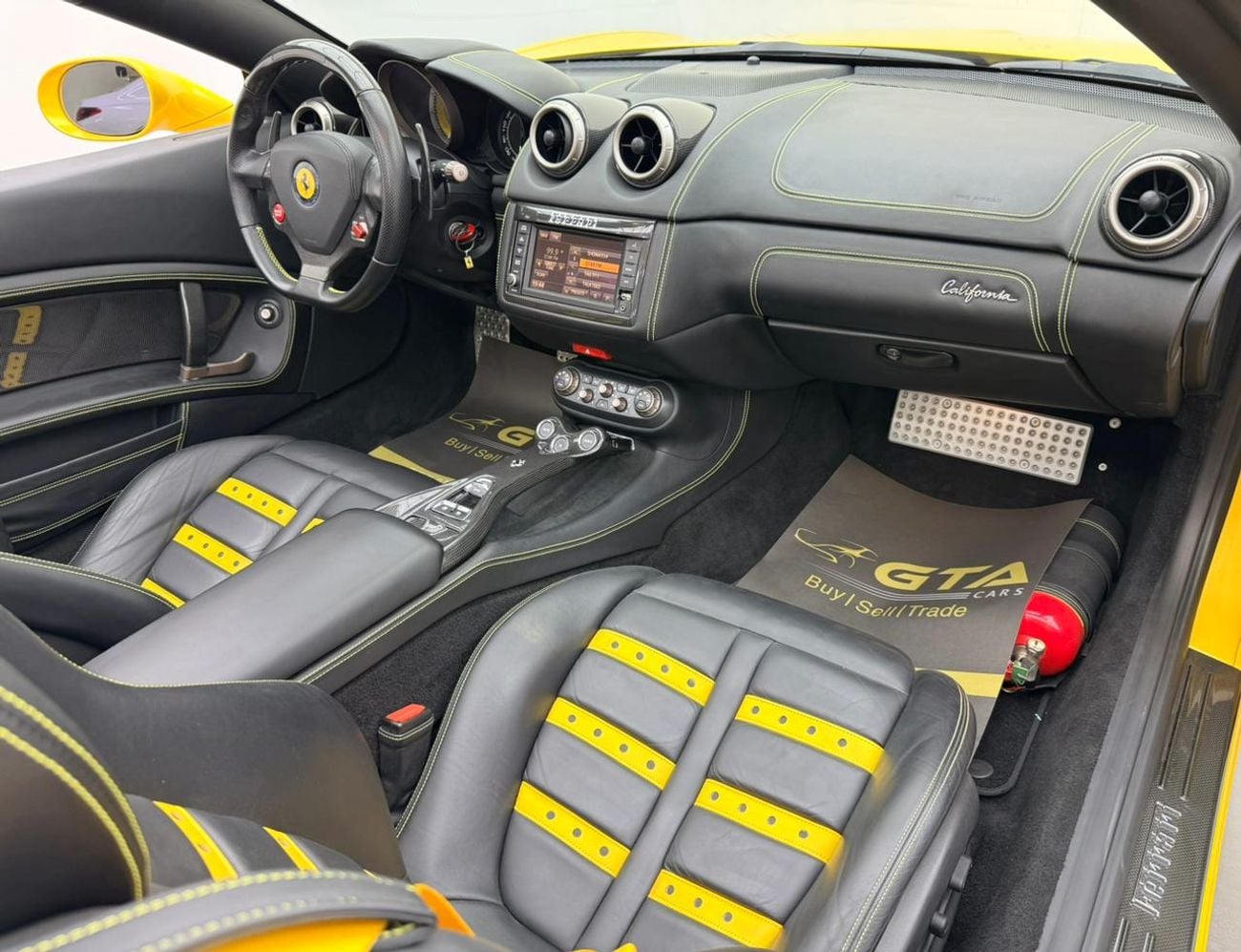 Ferrari California STD 2013 Ferrari California, Full Service History, Excellent Condition, GCC Specs