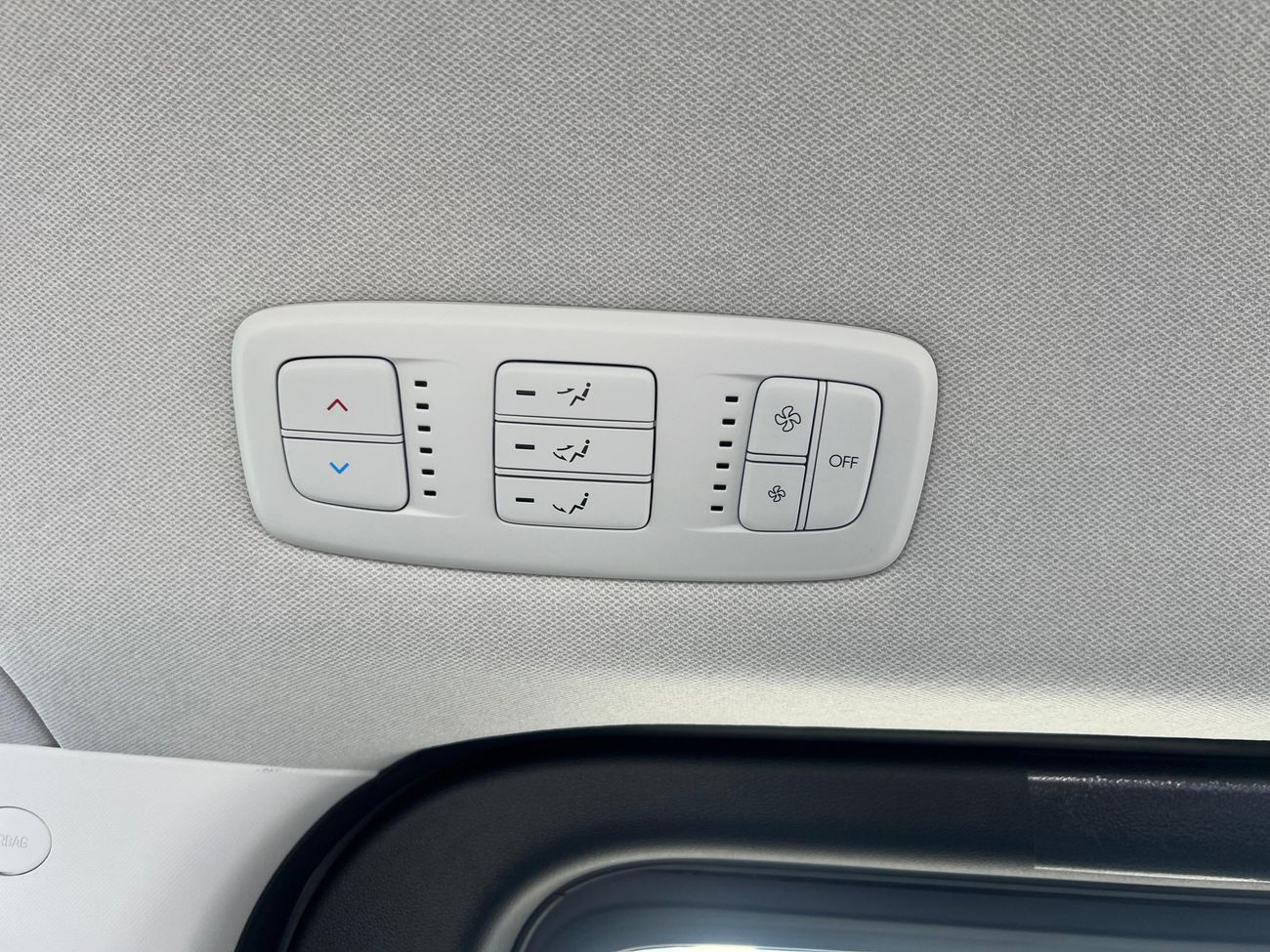 Hyundai Staria Hyundai Staria 3.5L Petrol, Van 9 Seats, Color Silver, Model 2025 (GCC SPECS) AT