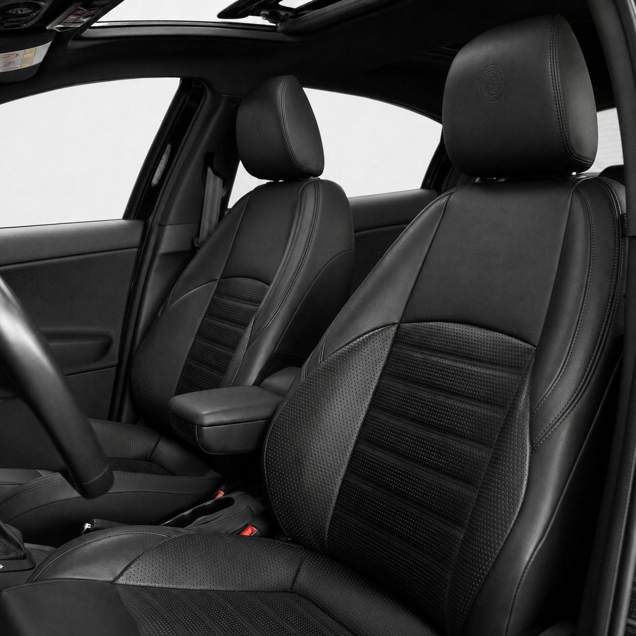 ألفا روميو جوليتا Veloce AED 765 P.M • 0% Downpayment •  Alfa Romeo Giulietta Veloce • 1 Year Warranty