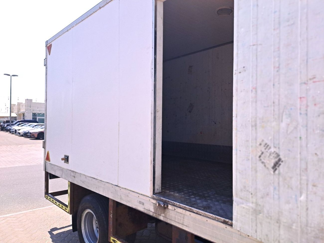 Mitsubishi Fuso Canter GCC CHILLER