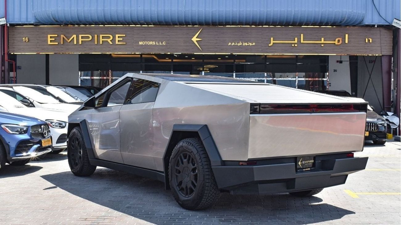 تسلا سايبرتراك Tesla Cybertruck / 2024