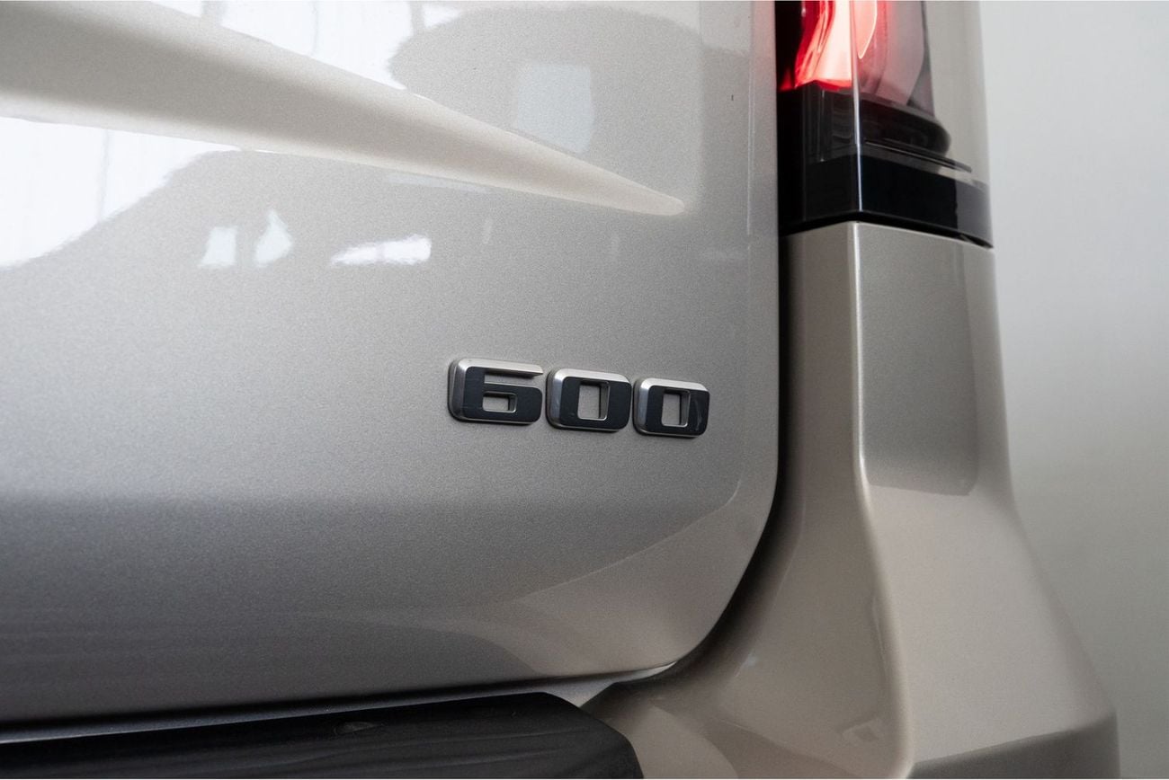 Cadillac Escalade SPORT PLATINUM 600