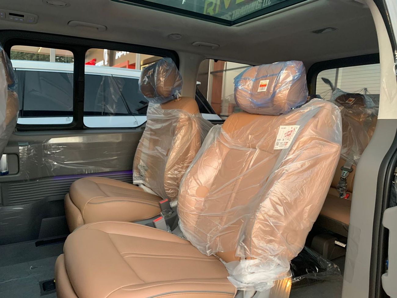 Hyundai Staria 2023 Hyundai Staria Premium C.E.O Edition 2.2L CRDI Automatic AWD