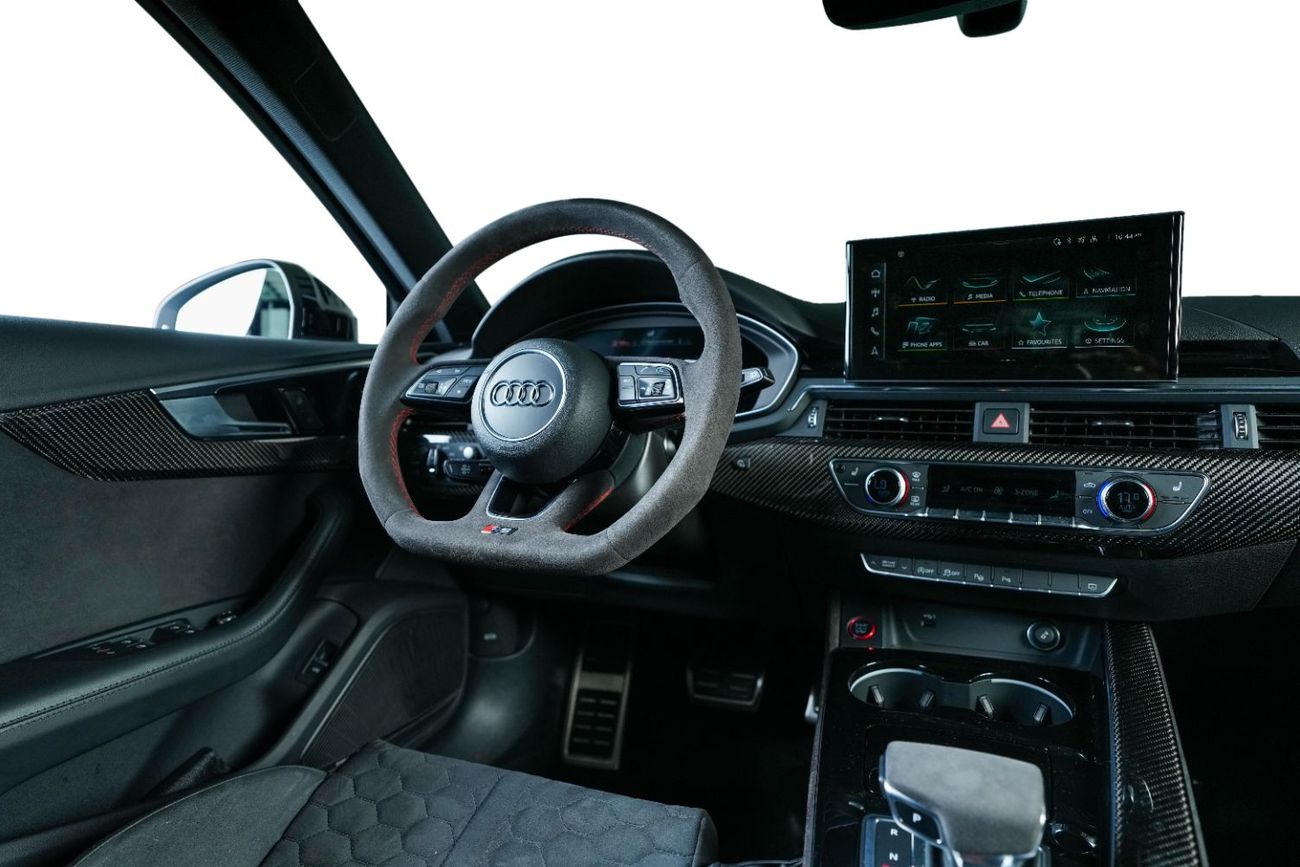 Audi RS4 Station B9 Competition | Very High Option | Audi Warranty & Service | Full Carbon Package