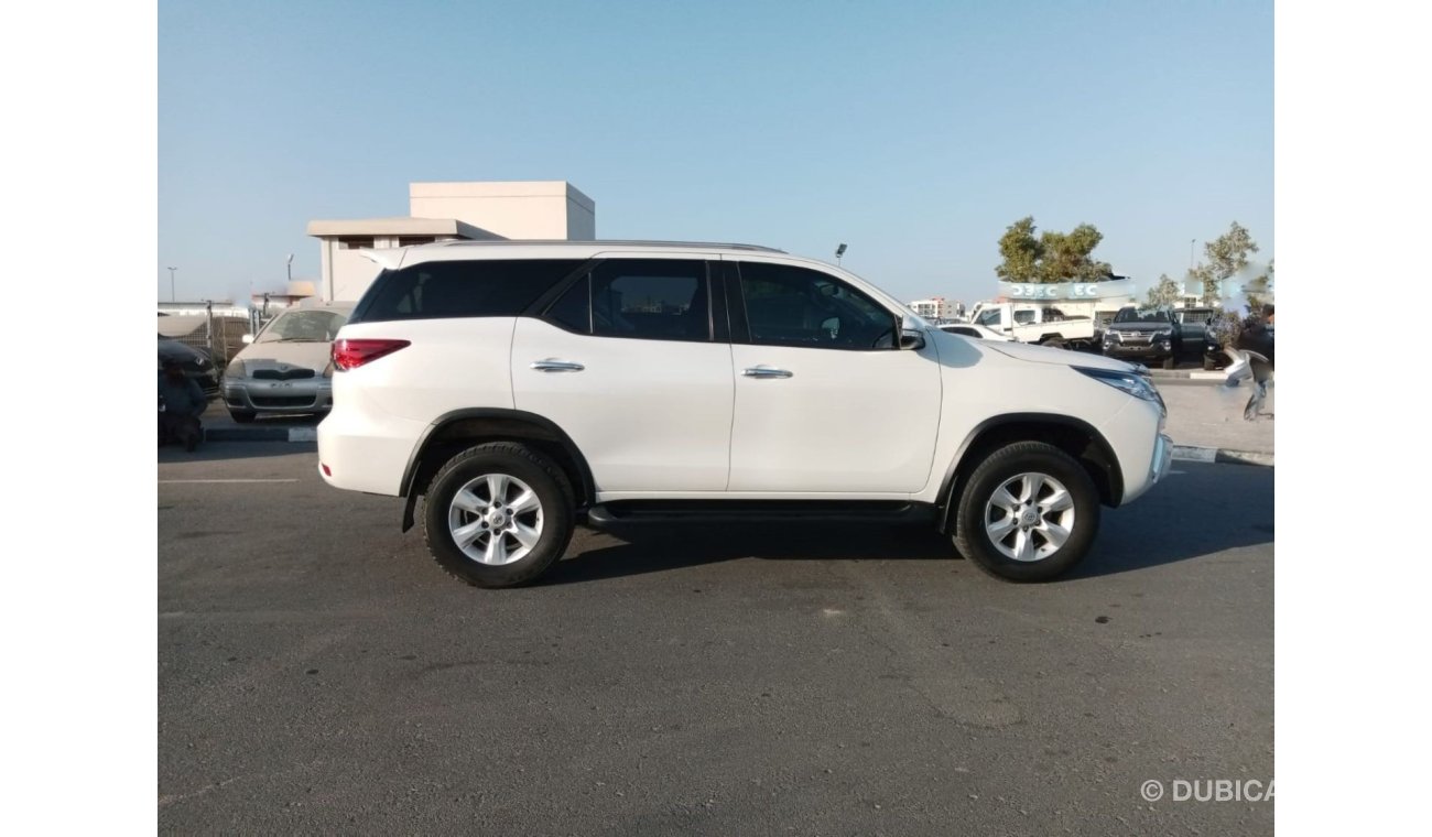 تويوتا فورتونر TOYOTA FORTUNER RIGHT HAND DRIVE (PM969)