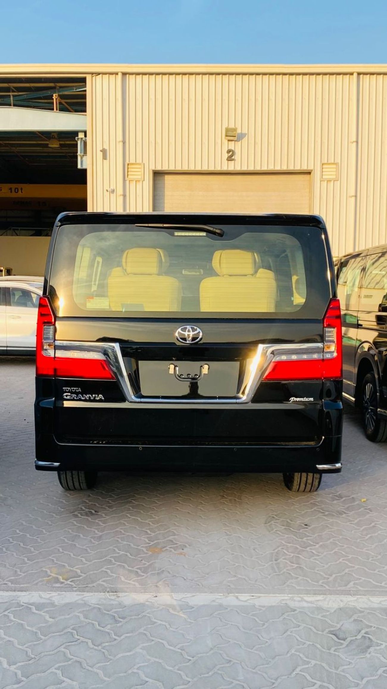 تويوتا جرافينا 2026 Toyota Granvia Premium 6-Seater (High-Option) 3.5L V6 Petrol A/T RWD Export Only