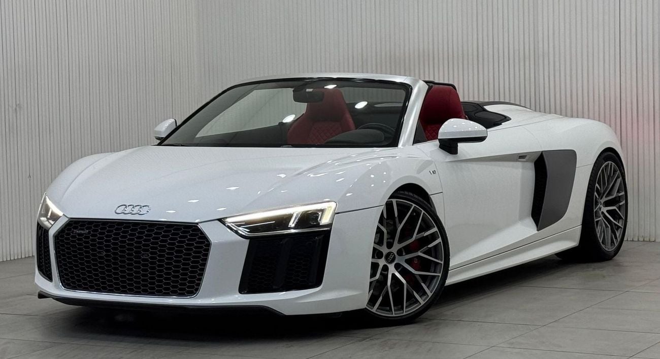 Audi R8 Spyder Std 5.2L 2017 Audi R8 Spyder V10, Warranty, Full Service History, Carbon Fiber Package, Very 