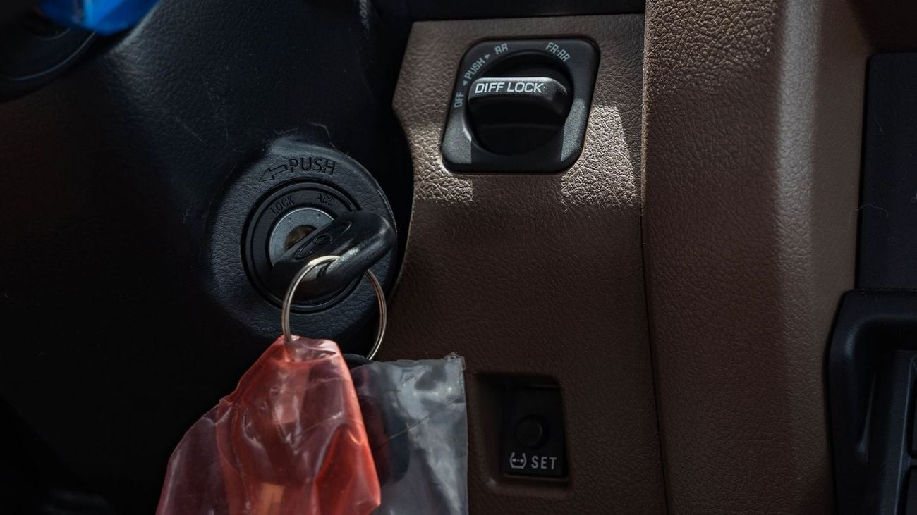 Toyota Land Cruiser 70 2026 Toyota Land Cruiser LC76 4.0L AT Petrol