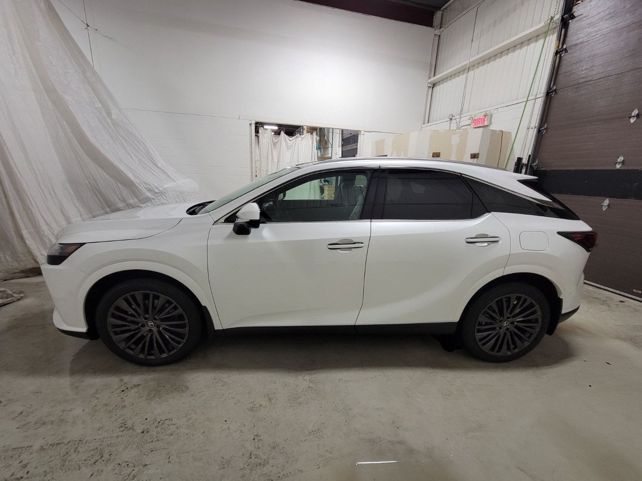 لكزس RX 350 EXECUTIVE ( Canadian Spec )