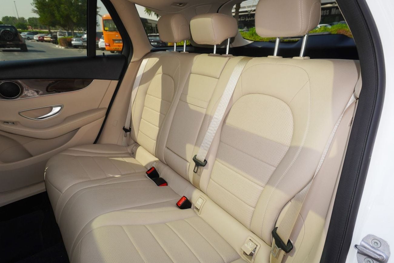 مرسيدس بنز GLC 300 AMG 2.0L