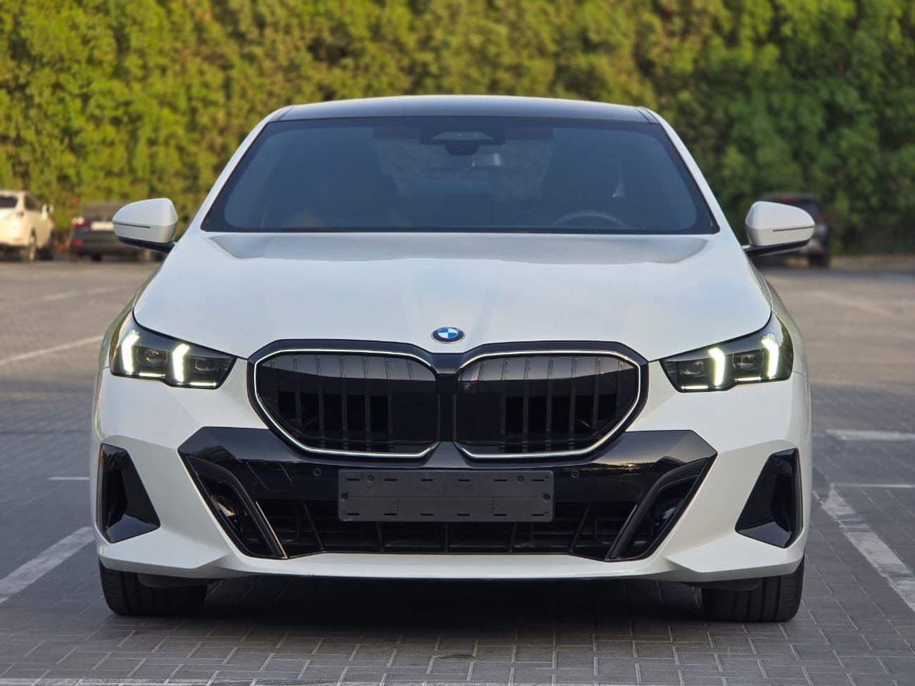 بي أم دبليو 520i M SPORT