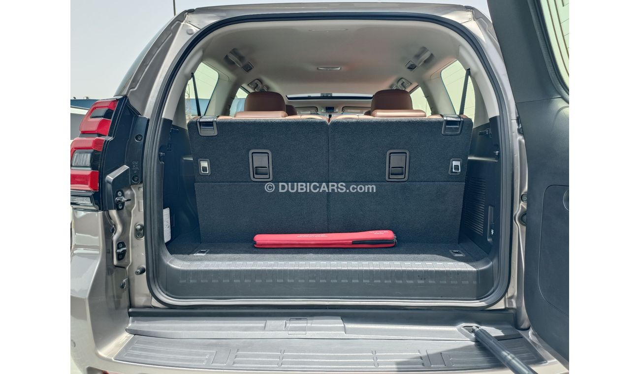 Toyota Prado VXR / V4 / 2.7L /  GCC / RTA PASS / NON ACCIDENT / ORIGINAL MILEAGE/  (LOT # 10676)