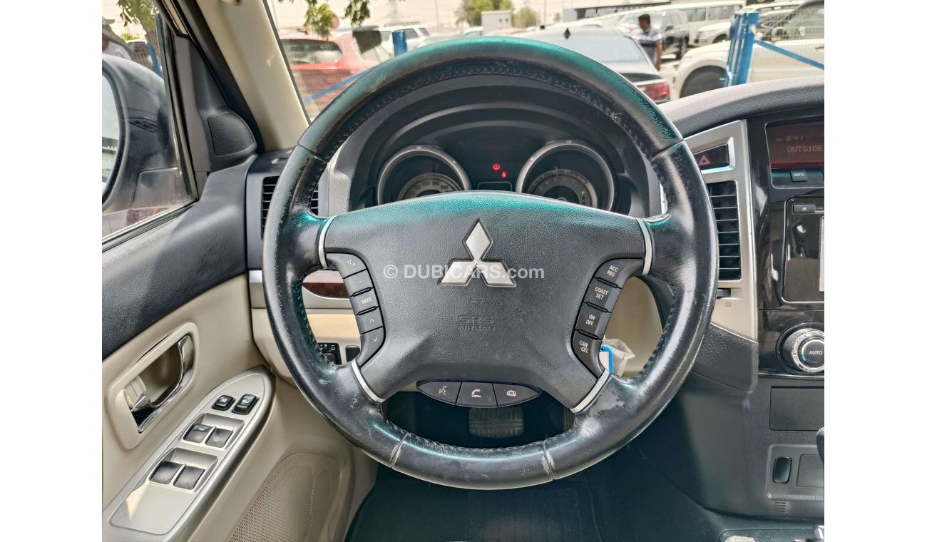 Mitsubishi Pajero // 889 AED Monthly //  SUNROOF / ELECTRIC / LEATHER SEAT LOT / FOP (LOT # 16132)