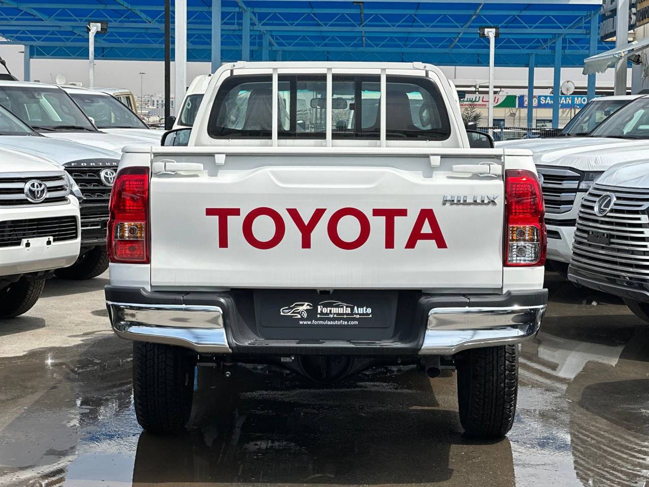 تويوتا هيلوكس سنغل كبين 2.4 لتر 4X4 ديزل ناقل حركة يدوي // 2026 // المواصفات القياسية: نوافذ كهربائية، مشغل DVD //