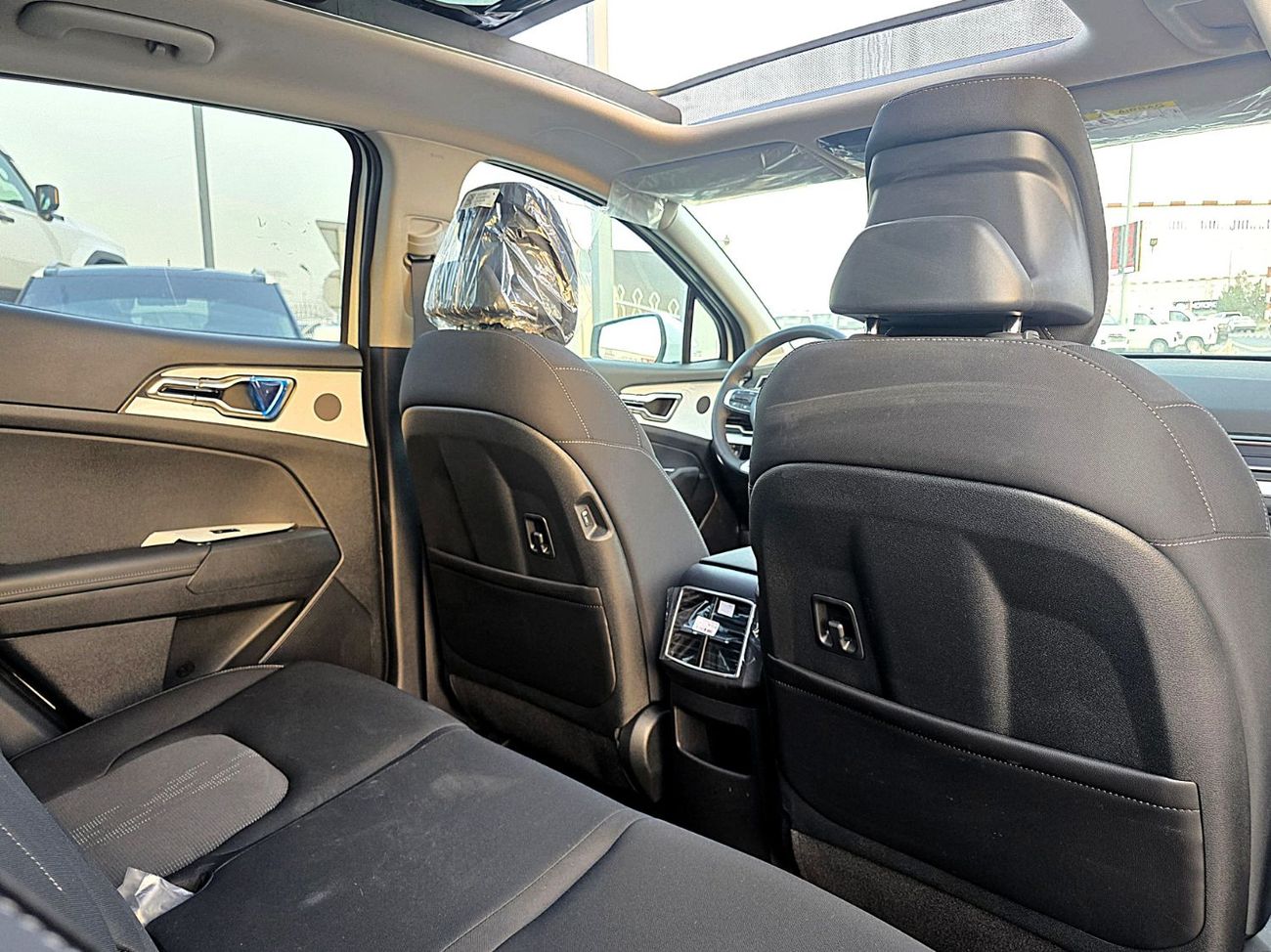 Kia Sportage KIA SPORTAGE EX 1.6L Turbo A/T SUV White pearl 2025 model