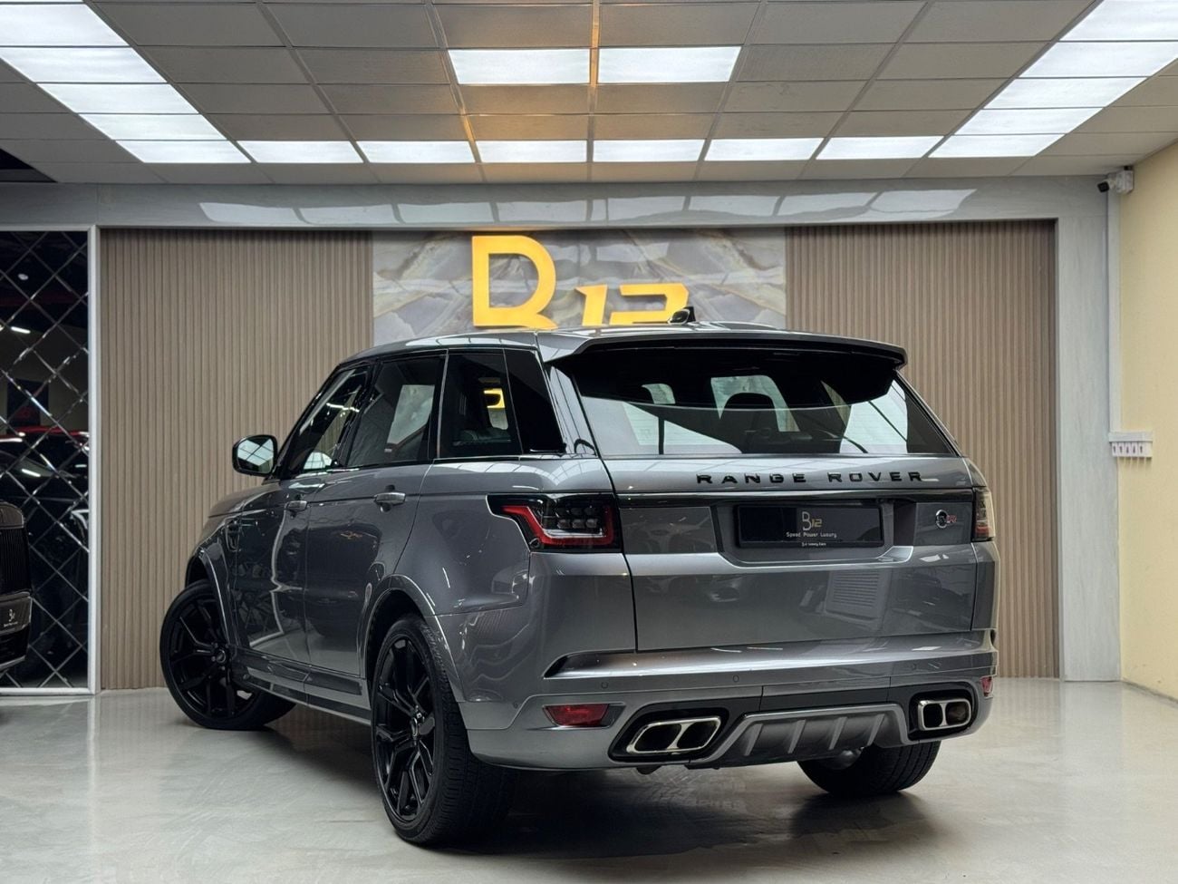 Land Rover Range Rover Sport SVR 5.0L (575 HP) AWD