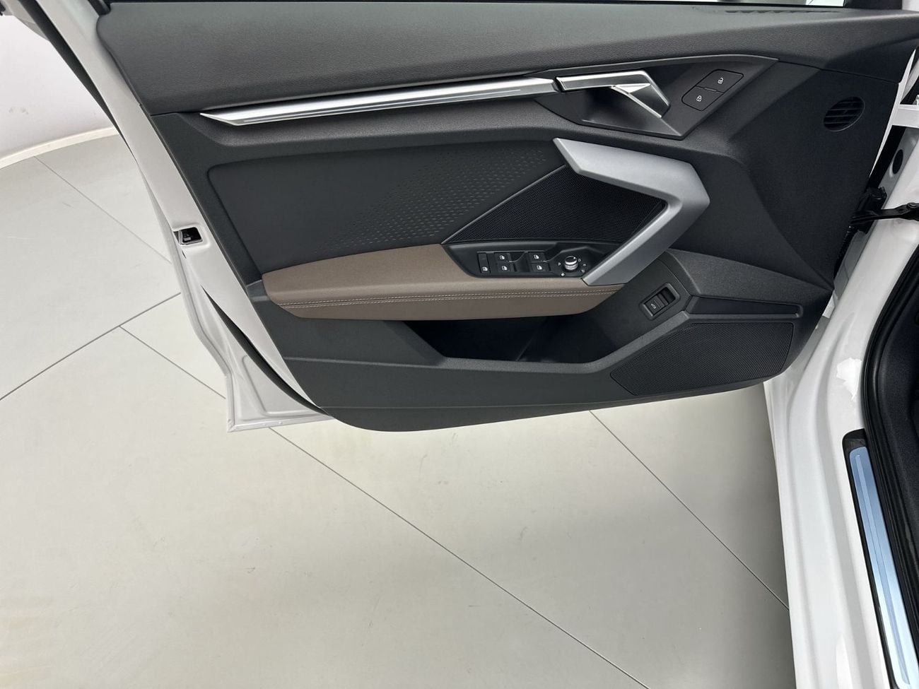 أودي A3 A3 Sedan Advanced 35 TFSI 150hp Progress (Ref# 19846)