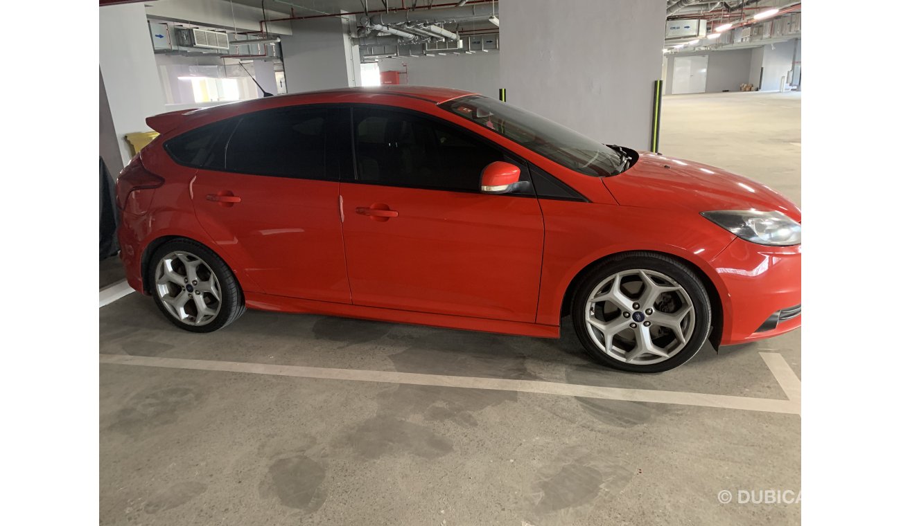 Ford Focus ST full option