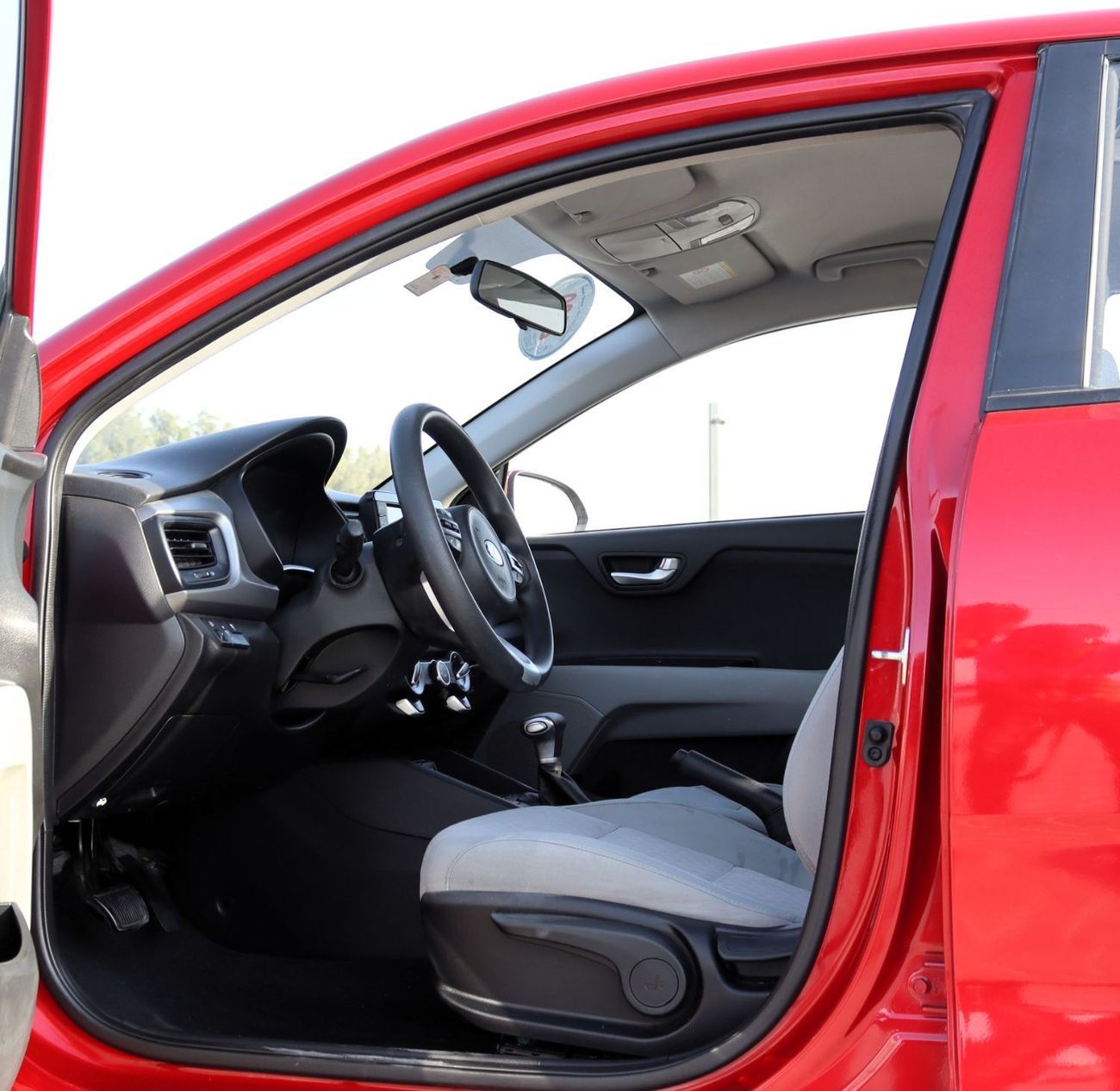 Kia Rio EX 1.4L (100 HP) Hatchback