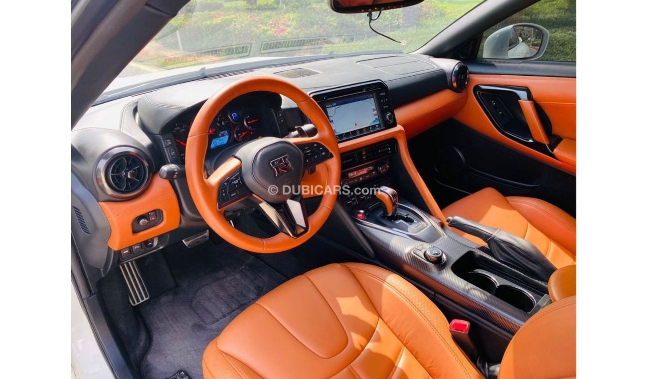 Nissan GTR Std Nissan GT-R 2018 import American perfect condition