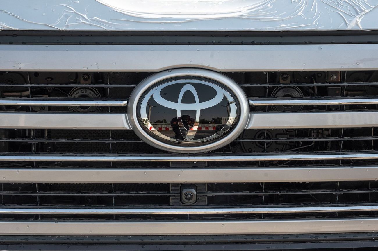 Toyota Land Cruiser Toyota LC300 VXR TT 3.5L Petrol 2026