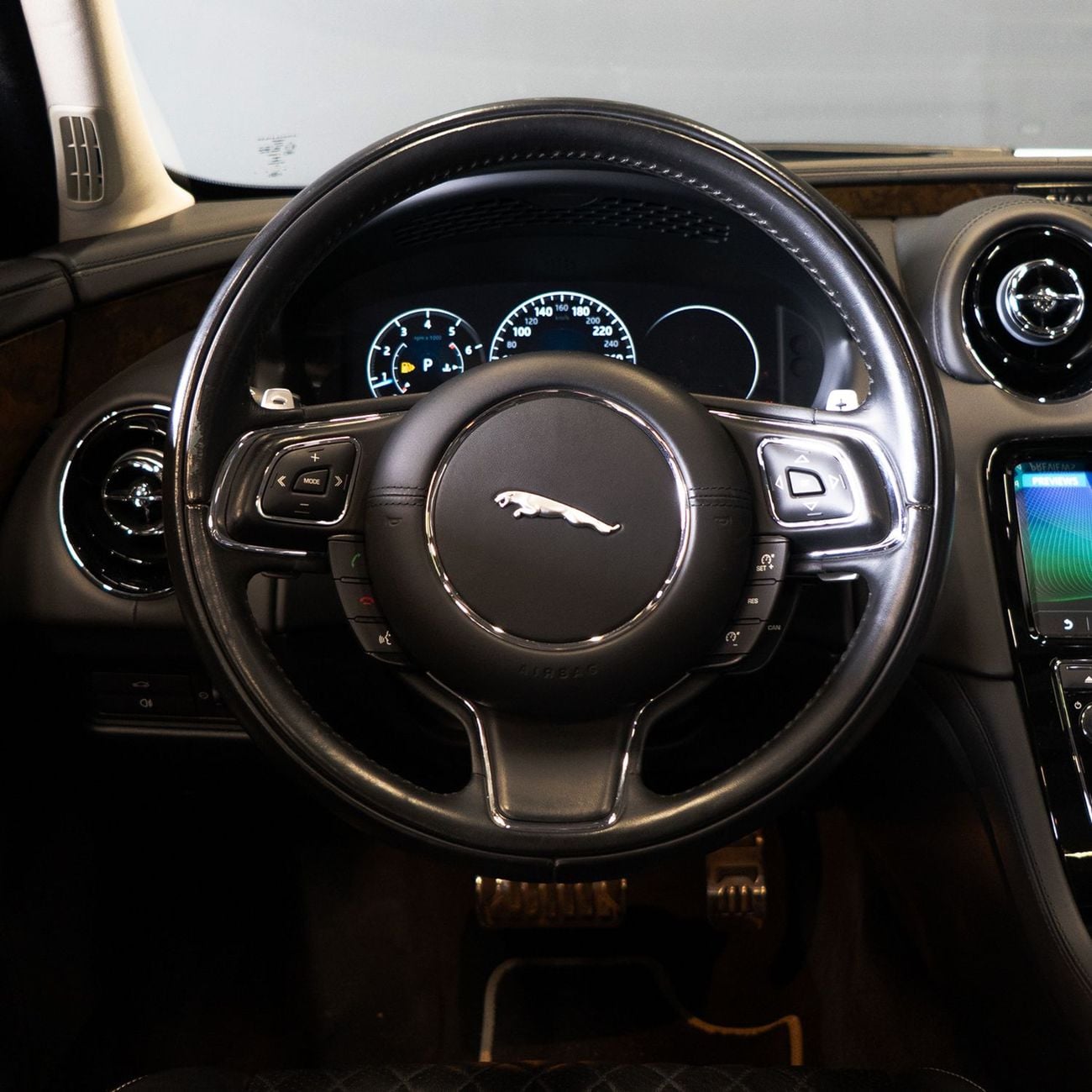 Jaguar XJ 50th anniversary edition