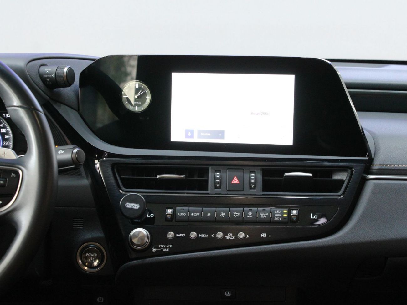 لكزس ES300h AlFuttaim warranty