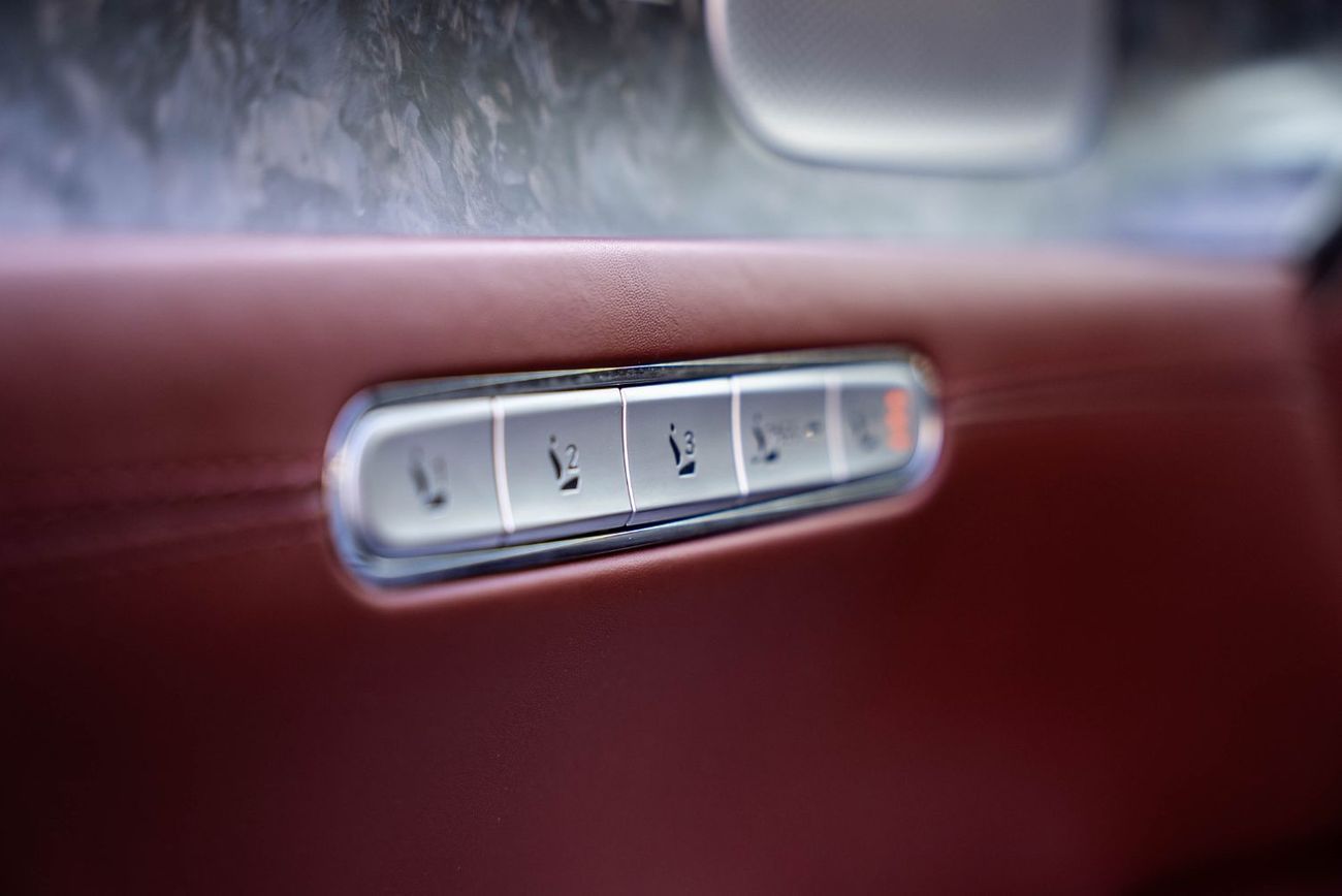 جينيسس G90 Royal AWD 2023 GCC Low Mileage 3.5L V6