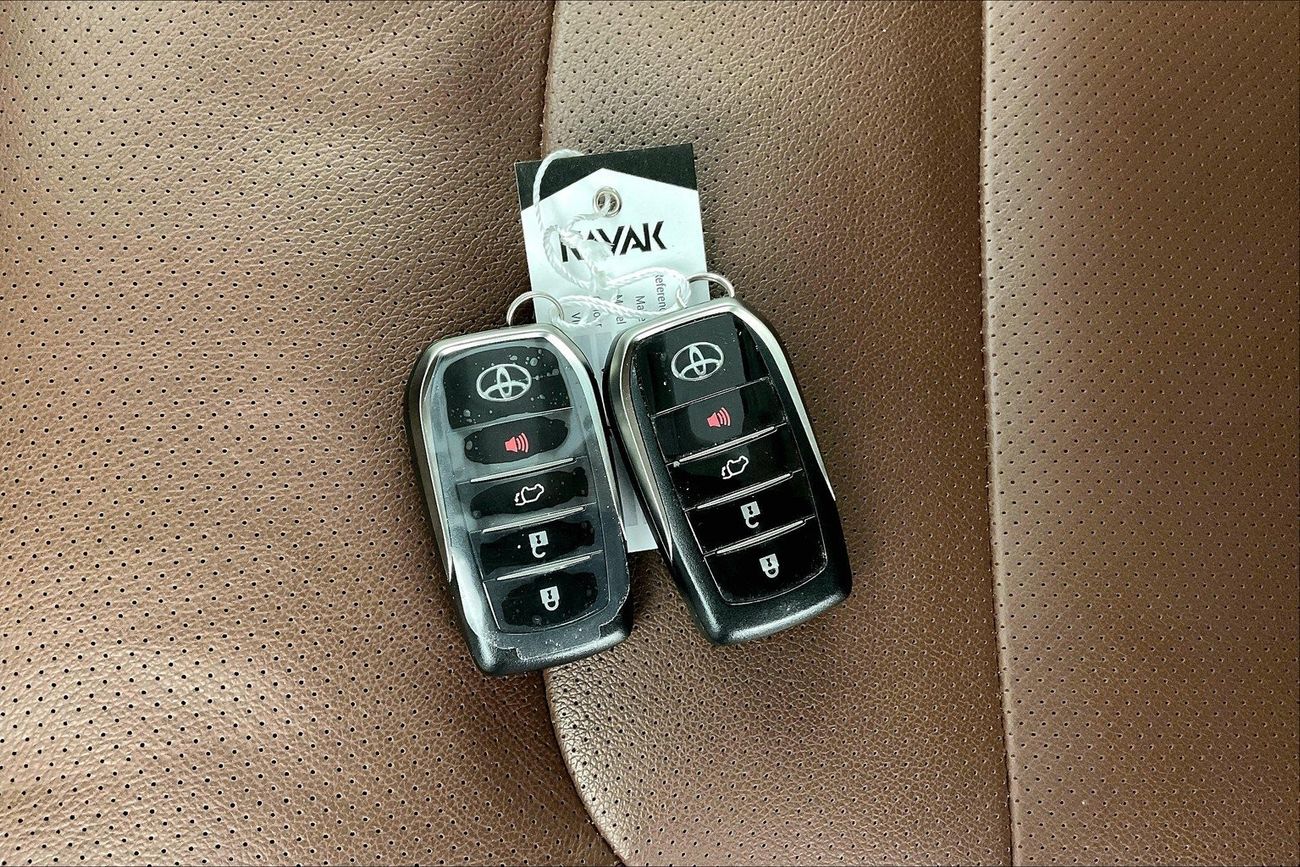 Toyota Land Cruiser VXR | Guaranteed Warranty | 0 Down Payment