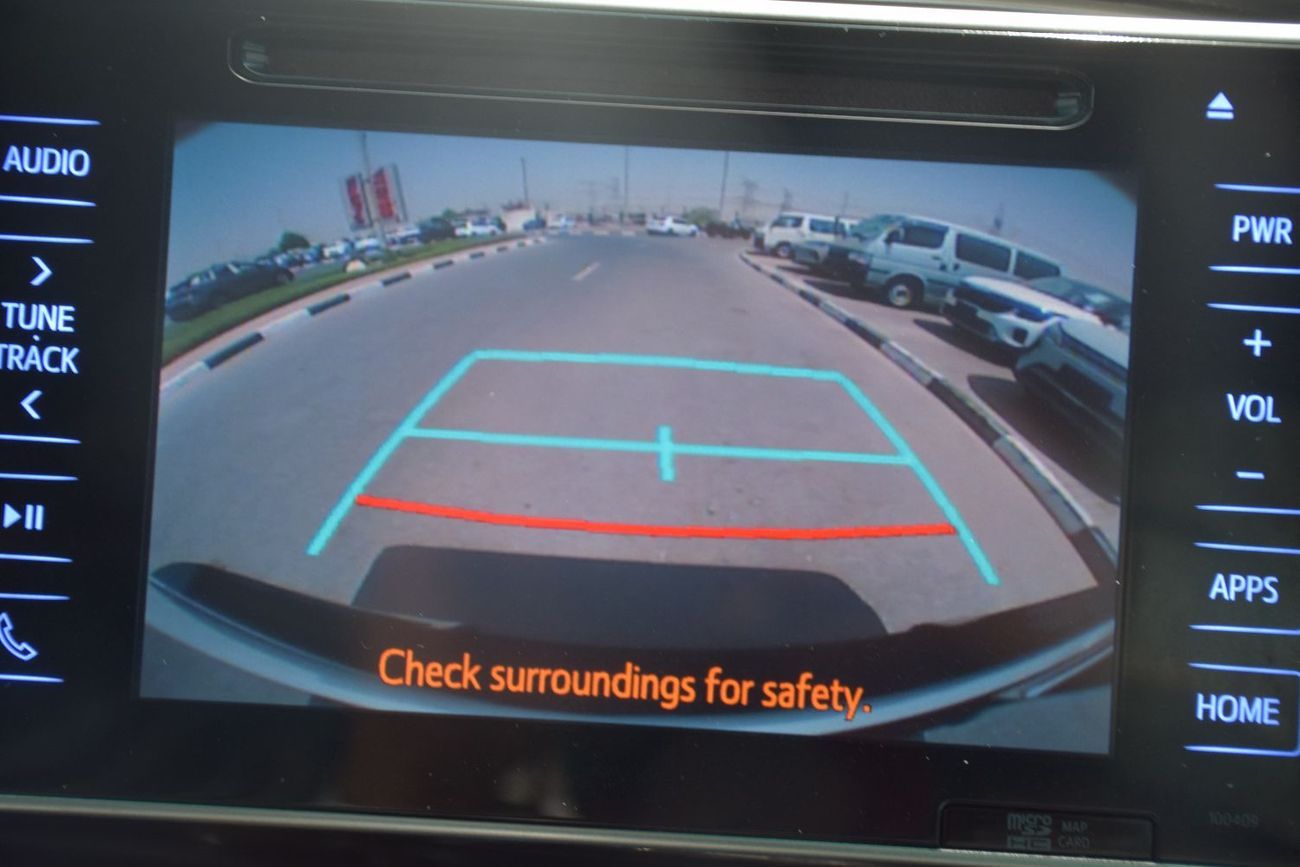 Toyota Hilux S GLX 2.8L 4WD M/T (Right Hand Drive)