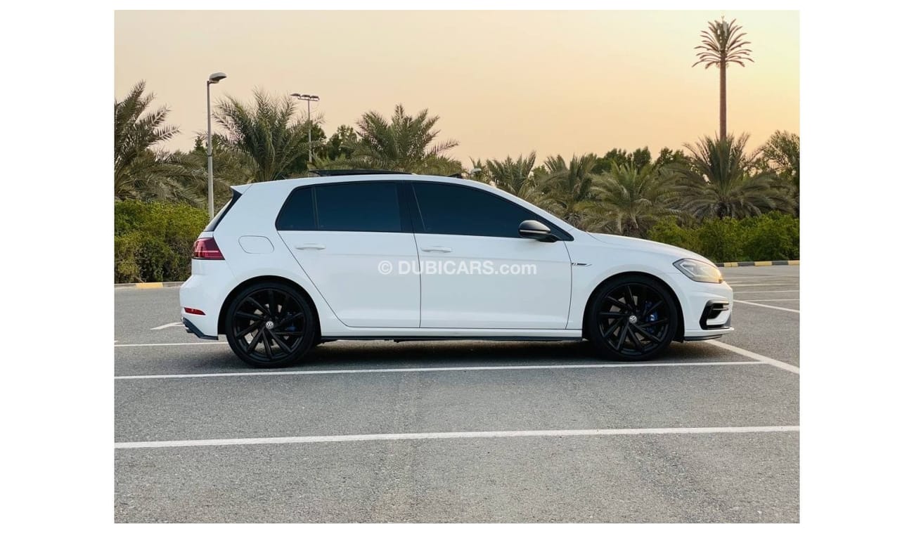 فولكس واجن جولف VOLKSWAGEN GOLF R MODEL 2018 GCC SPACE FREE PAINT FREE ACCEDENT