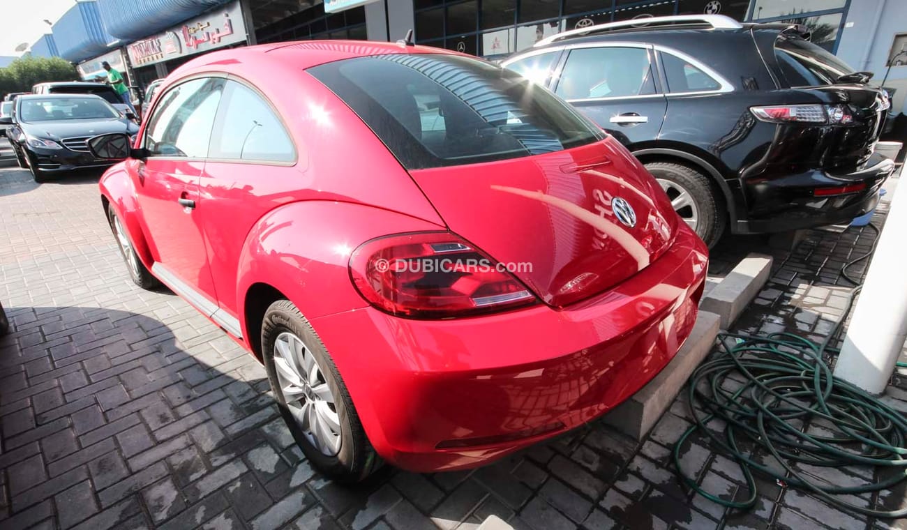 Used Volkswagen Beetle 2014 for sale in Dubai 12075