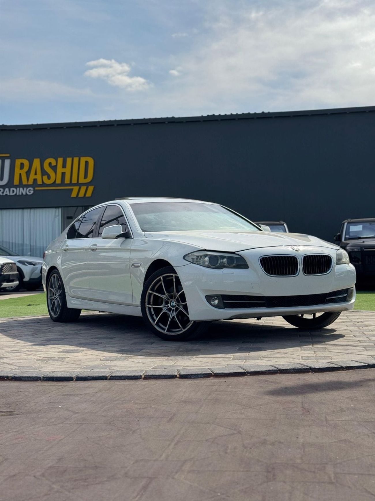 بي أم دبليو 530i Exclusive 2.0L