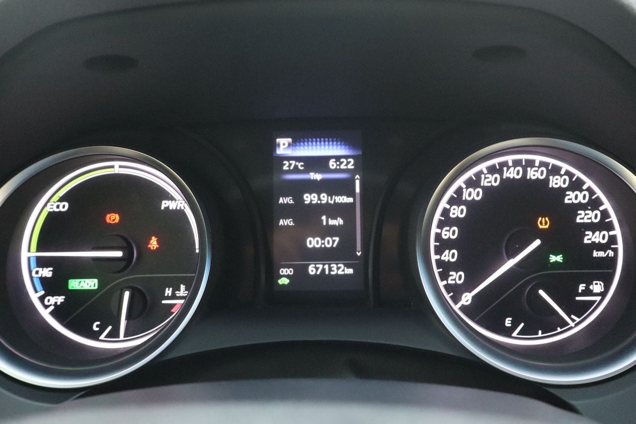 Toyota Camry GLE HEV