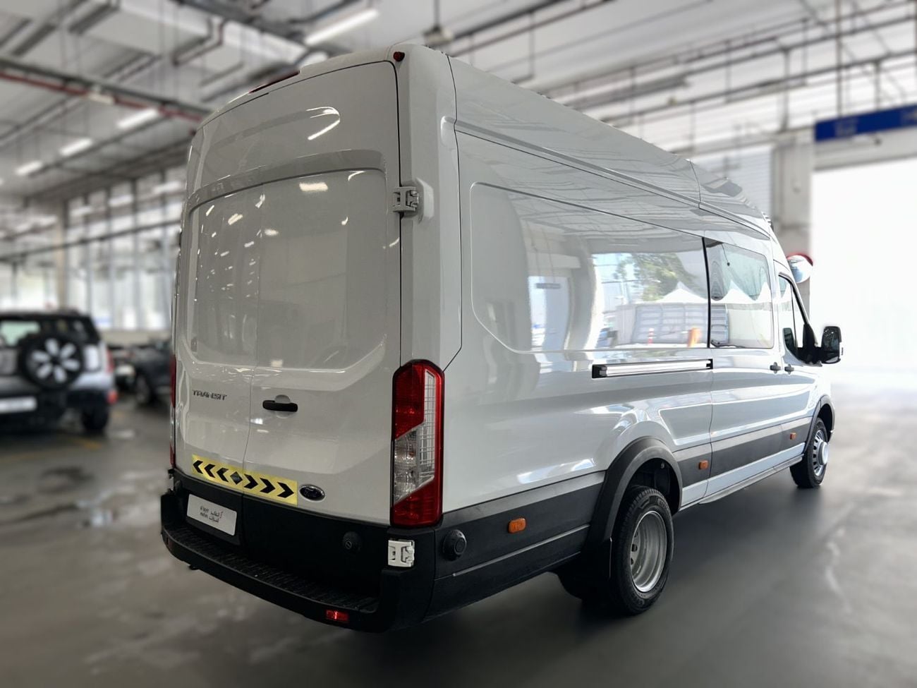 فورد ترانزت TVE4523 TRANSIT / AL TAYER MOTORS AL QOUZ SHOWROOM