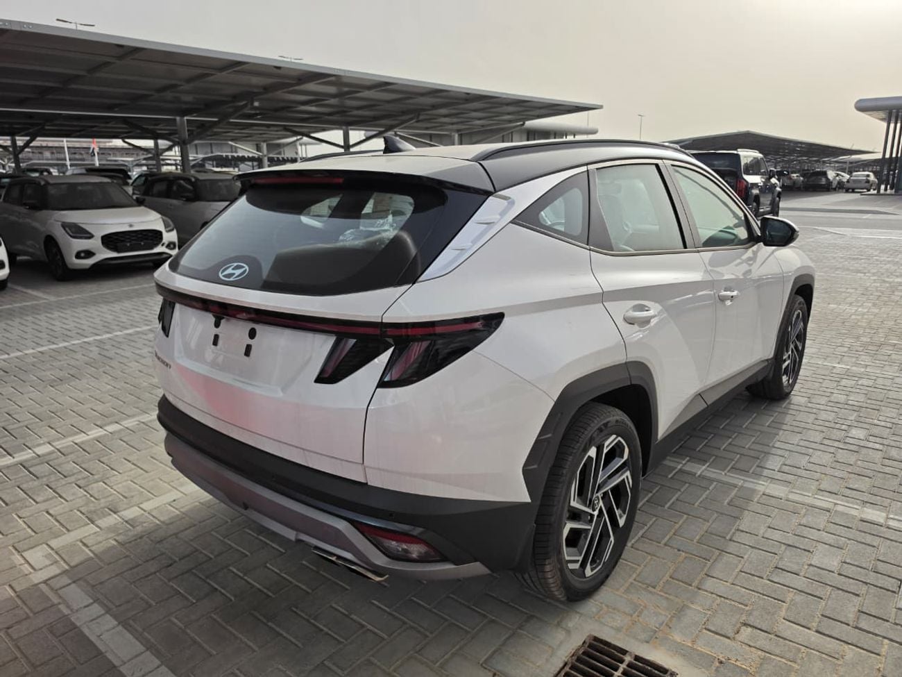 Hyundai Tucson  2.0L 2WD A/T Petrol