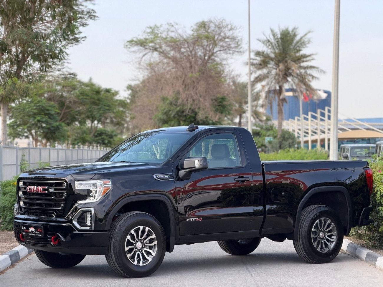 GMC Sierra 5.3L V8 AT4 Regular Cab (AWD)